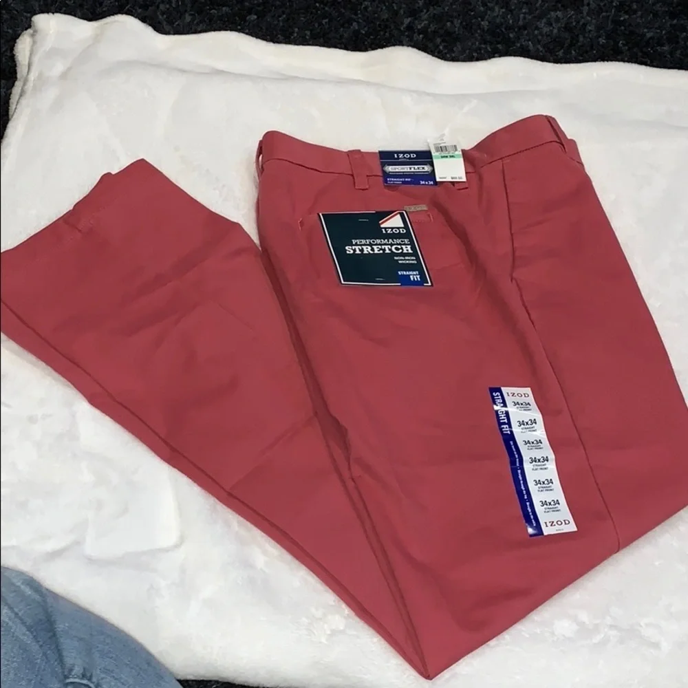 BNWT Mens Straight Fit Sport Flex Pants by IZOD